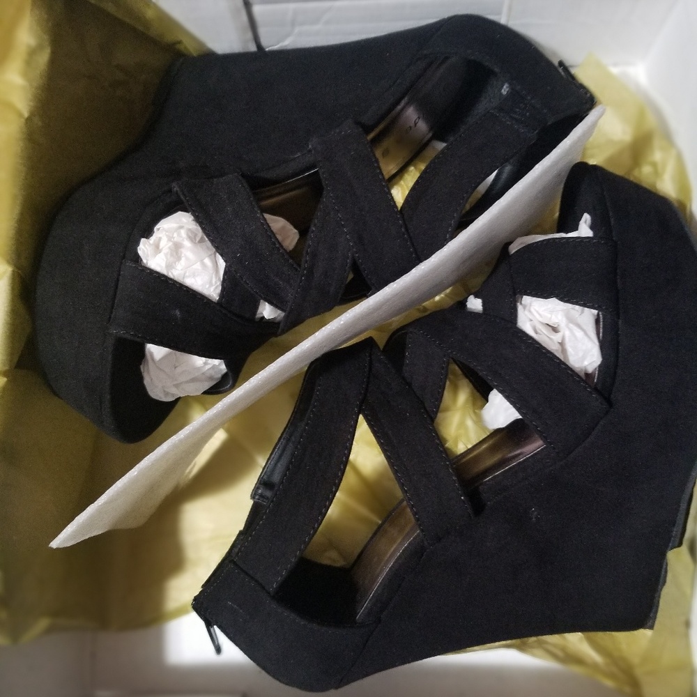 MADDEN GIRL black wedges